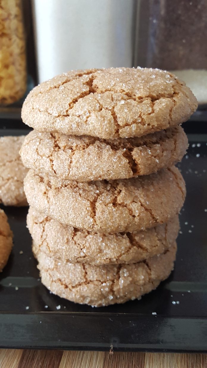 Crisp & Chewy Gingersnap Cookies: A Holiday Delight- VLOGMAS DAY 17